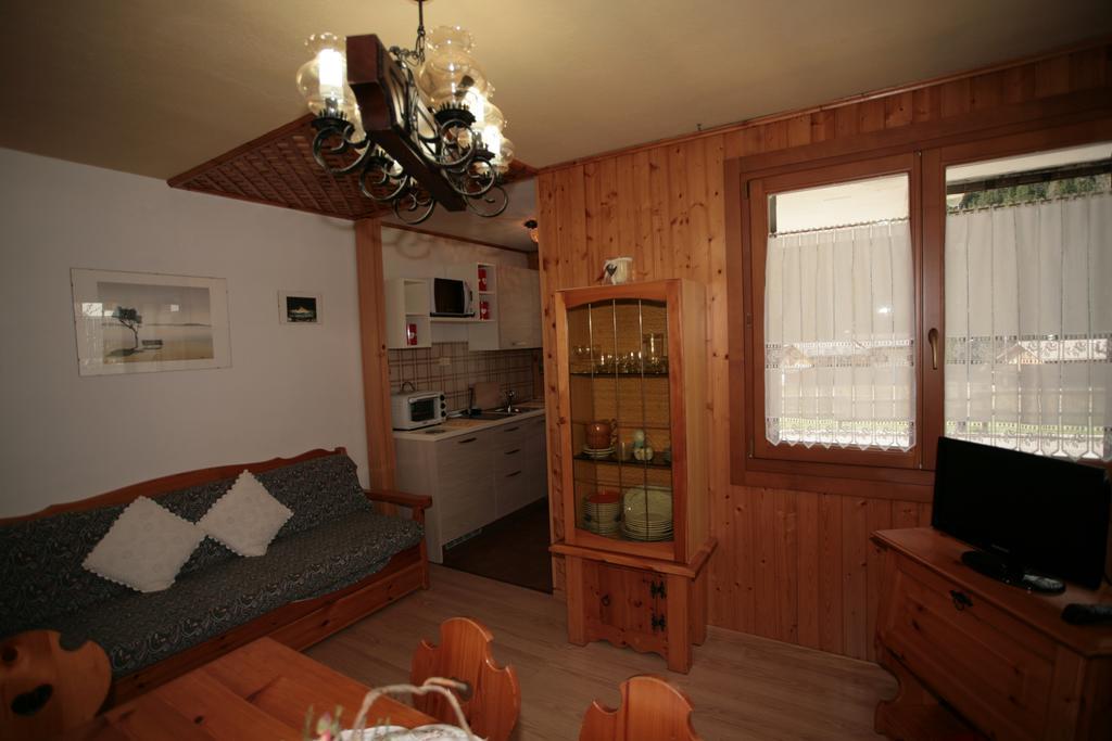 Appartamento Doleda Canazei Oda fotoğraf